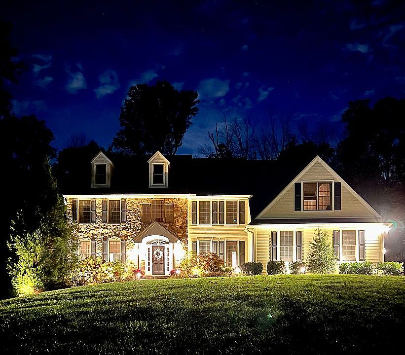 2nd image of 2476 Malehorn Rd