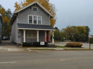 521 N 10th St, Manitowoc, WI 54220