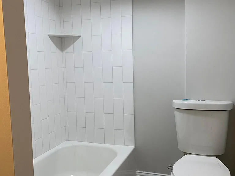 413 W Jefferson St #C — Photo 2