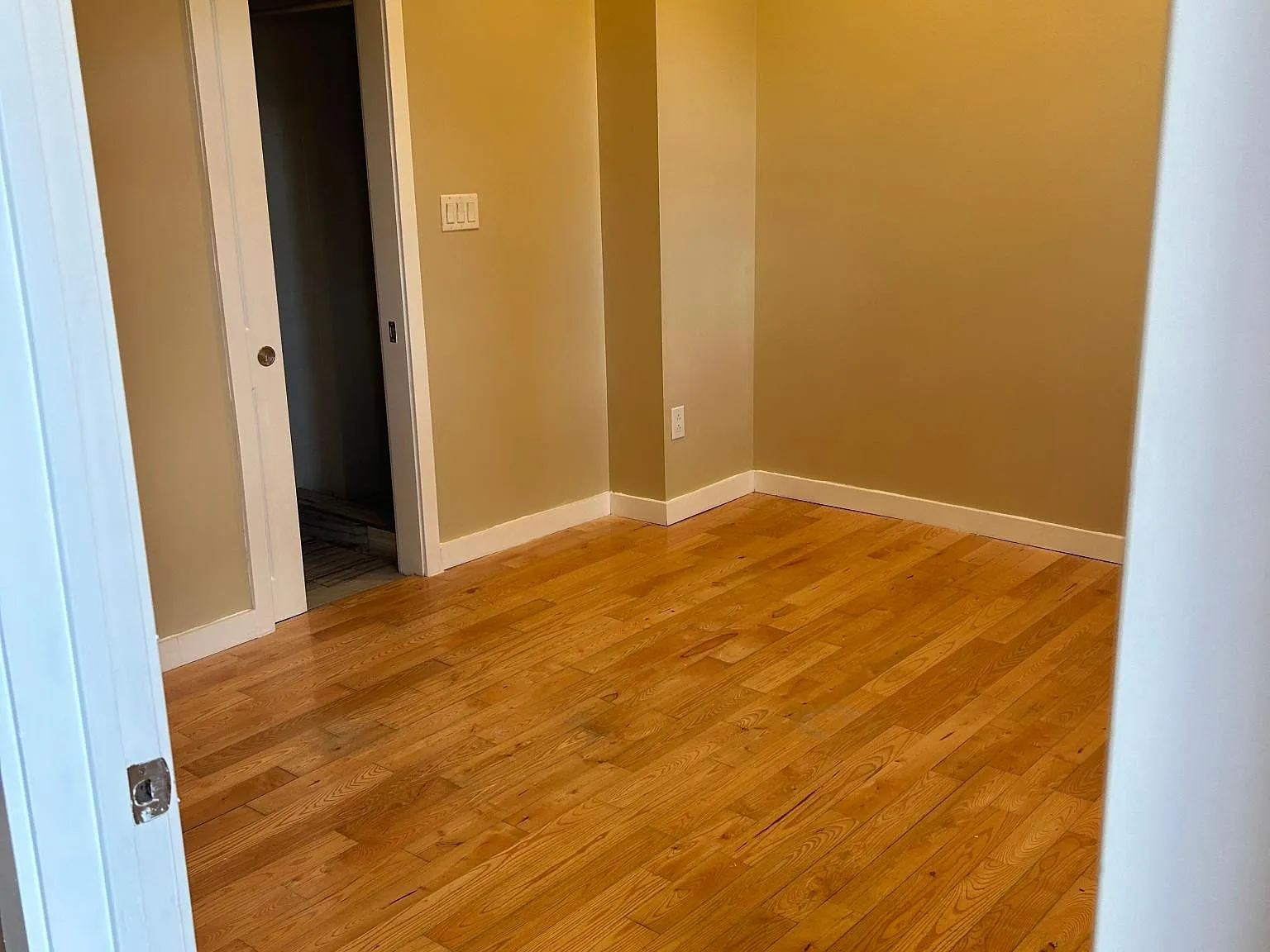 3 bed, 2.5 bath, 1560 sqft, $2,150 — Photo 2