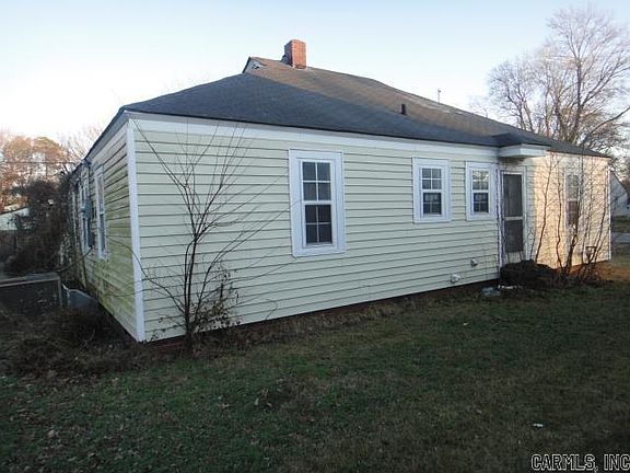5th image of 1403 Dill St