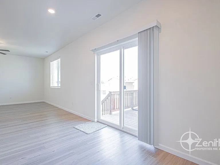 1316 W 15th Ave — Photo 15