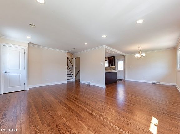 5th image of 1108 S Douglas Ave