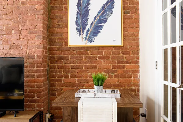 Rented by ER (DO NOT USE) | media 7