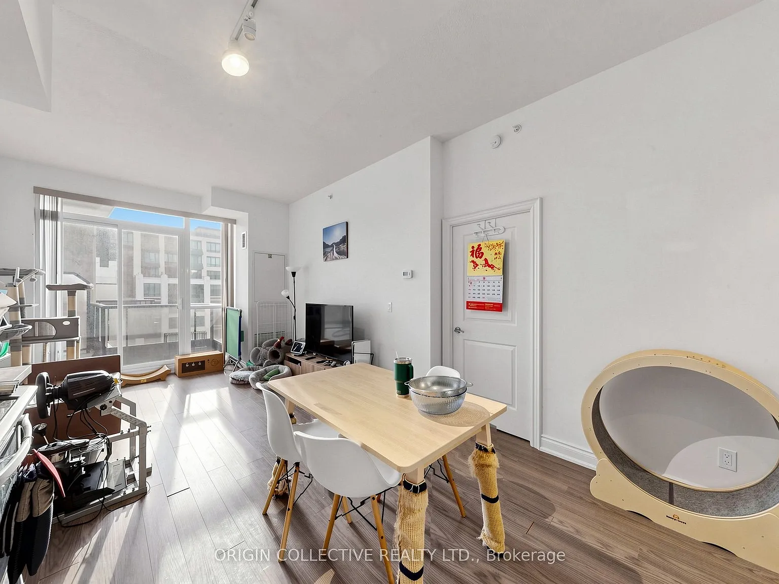 2 bed, $2,350 — Photo 2