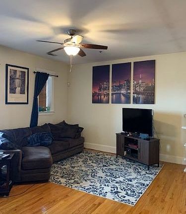 3rd image of 608 Bramhall Ave APT 5B