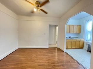 31-39 33rd St #R2, Astoria, NY 11106