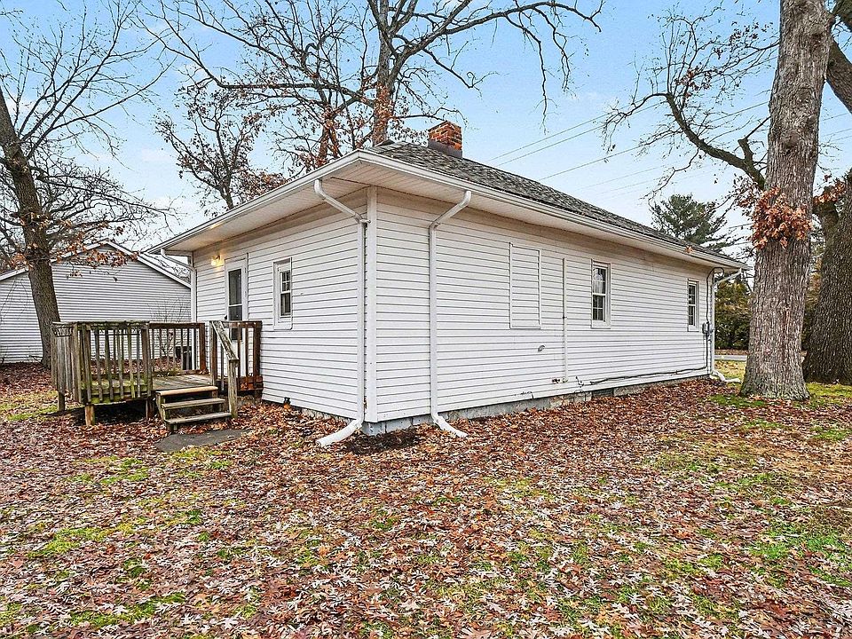 18764 Auten Rd, South Bend, IN 46637 | MLS #202600792 | Zillow