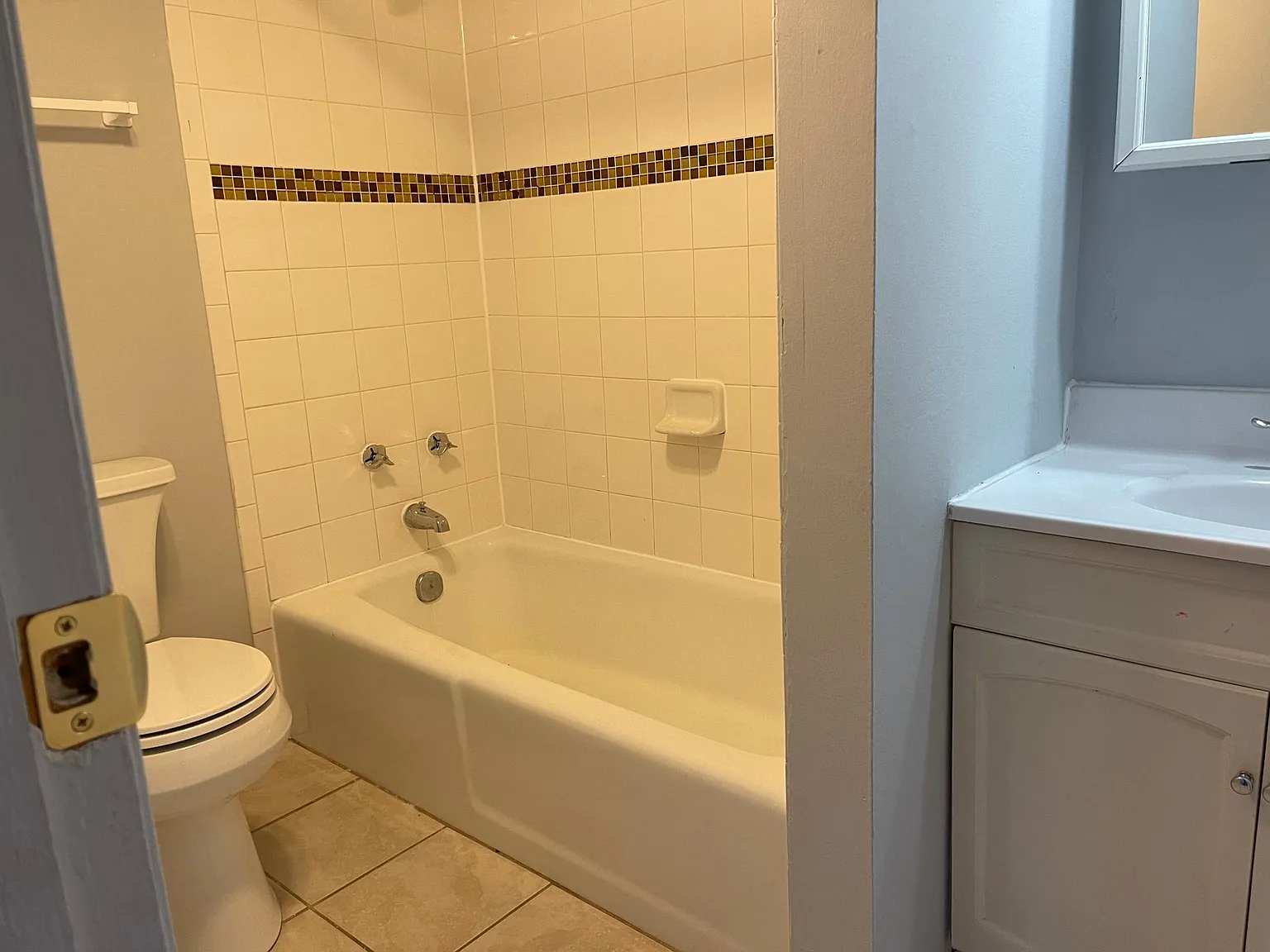 2 bed, 1.5 bath, $1,800 — Photo 3