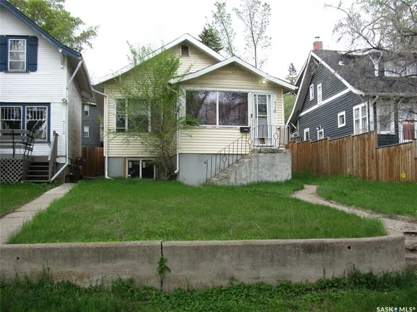 710 Walmer ROAD, Saskatoon, SK S7L 0E4