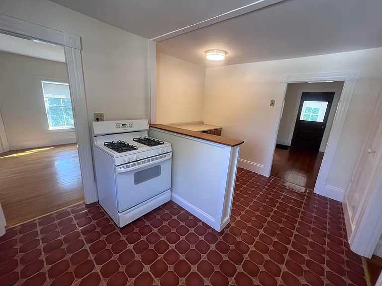 165 Concord Rd #2 — Photo 4