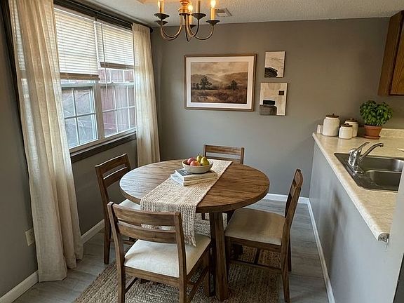 2nd image of 105 New St #9