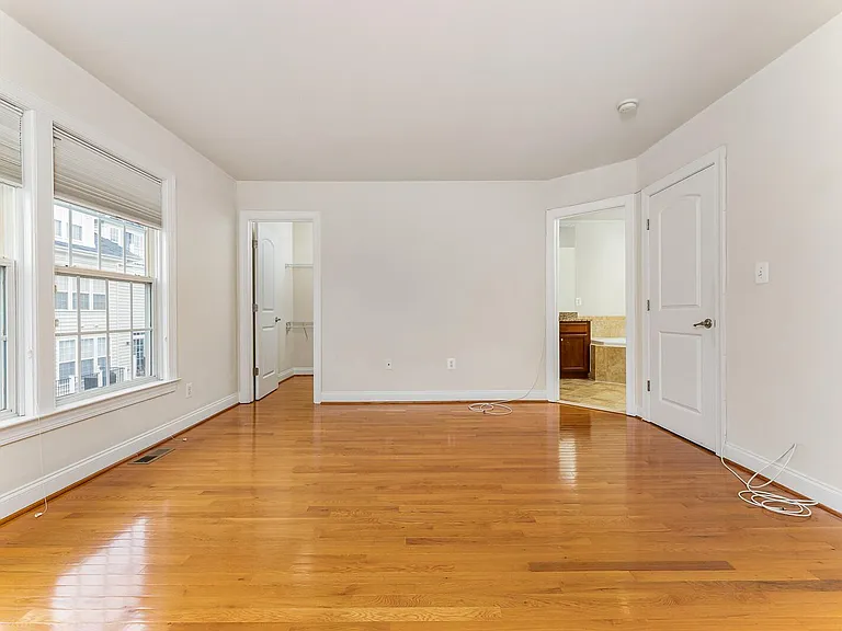 8032 Reserve Way — Photo 15