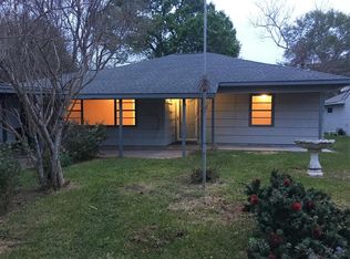 609 Farrer St, Angleton, TX 77515