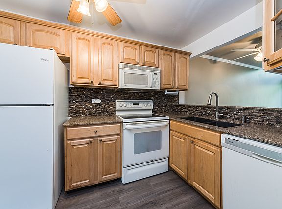 4th image of 5967 Meadow Dr #161-C
