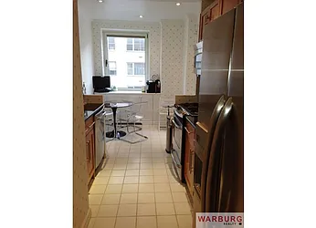 Rented by Warburg