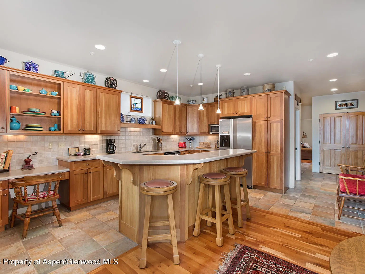 3 bed, 3.5 bath, 2630 sqft, $6,500 — Photo 3