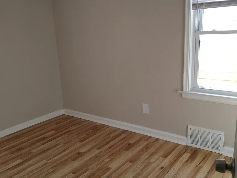 13972 Marshall Ave — Photo 10