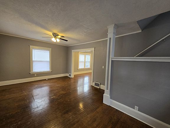 4th image of 1557 6th Ave SE