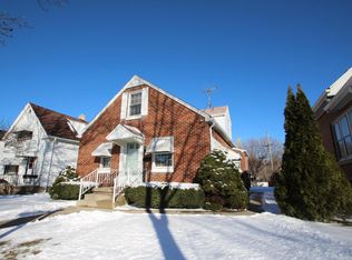 3266 S 7th St, Milwaukee, WI 53215