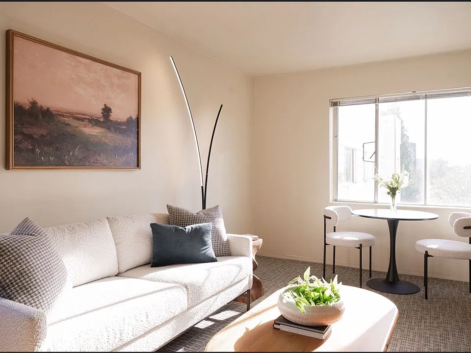 Eugene Manor Apartments