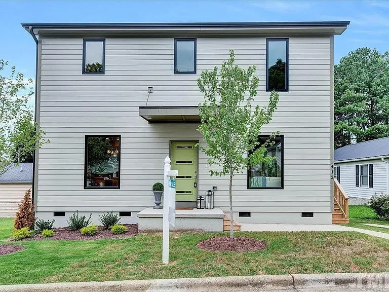 412 Commonwealth St — Photo 1