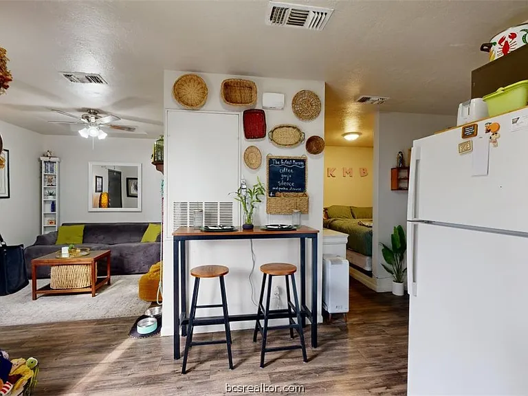 725 Peppertree Dr #22 — Photo 10