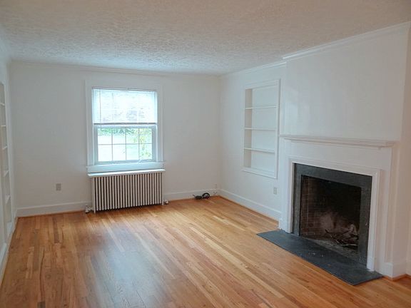 5th image of 202 Macarthur Ave