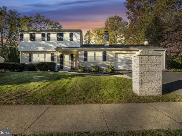 712 Hamilton Ave, Mechanicsburg, PA 17055