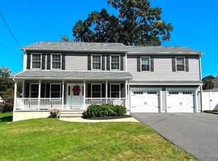 35 Pine Hill Rd, Springfield, MA 01118
