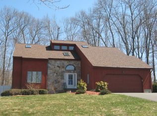 65 Holly Hill Dr, Southington, CT 06489