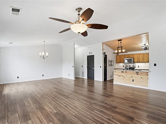 5th image of 2305 Pinnacle Ct APT 309