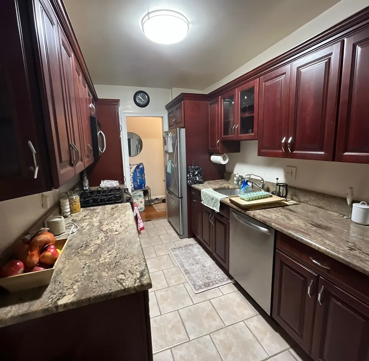1 bed, 800 sqft, $2,400 — Photo 4