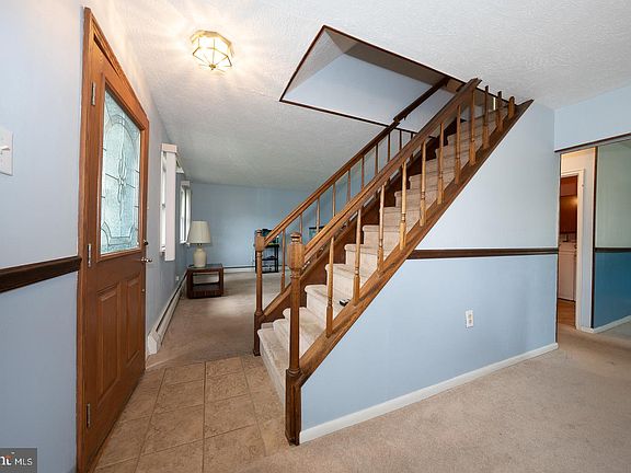 3rd image of 2815 Armstrong Ave