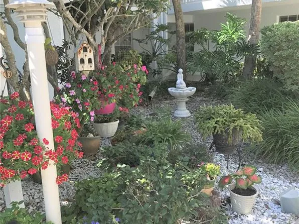 6304 Pointe West Blvd, Bradenton, FL