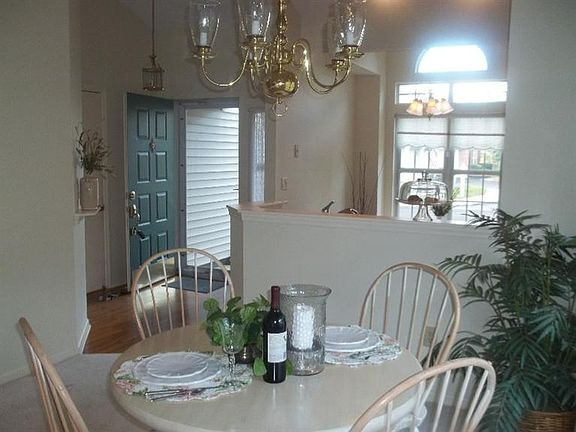 3rd image of 6725 Cedar Cove Dr