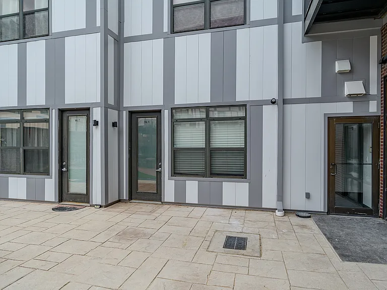 400 E Locust St #101 — Photo 6