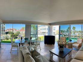 1730 Avenida Del Mundo