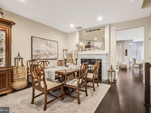 2007 Richmond Hwy #102, Alexandria, VA 22301