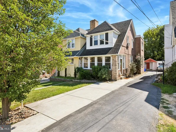 358 Lakeview Ave, Drexel Hill, PA 19026