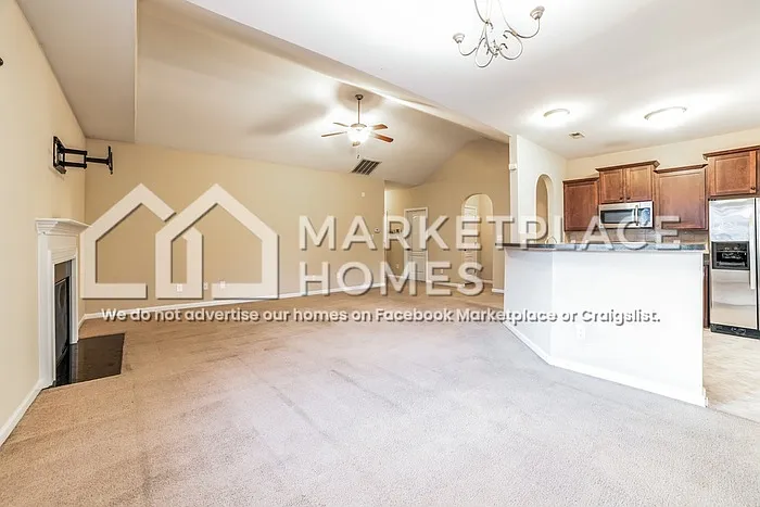 405 Peppermint Dr — Photo 6