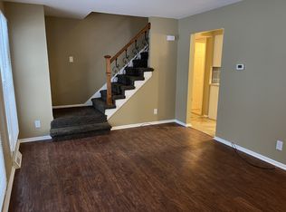 800 N Main St APT 2, Plainwell, MI 49080