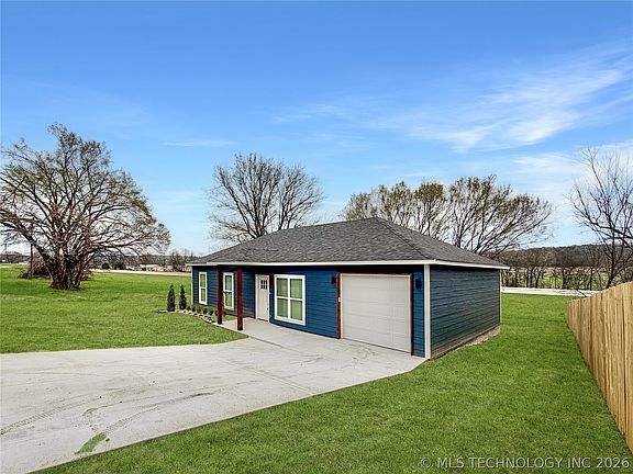 3rd image of 11825 W 838th Rd