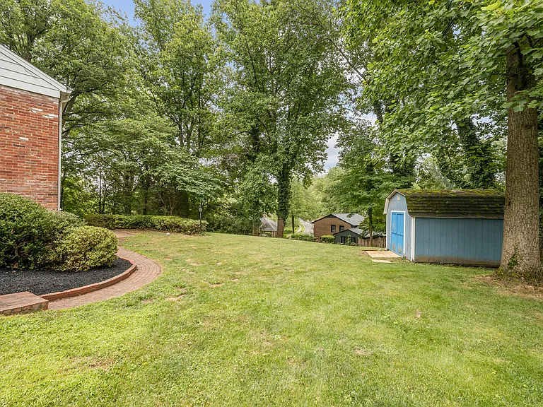 6711 Doane Ave — Photo 28