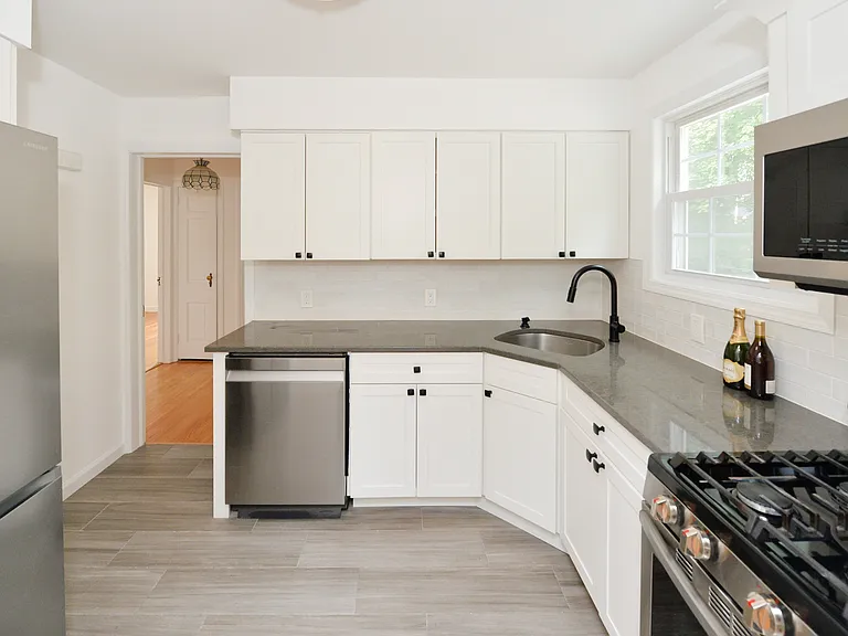 10 Remington Rd — Photo 9