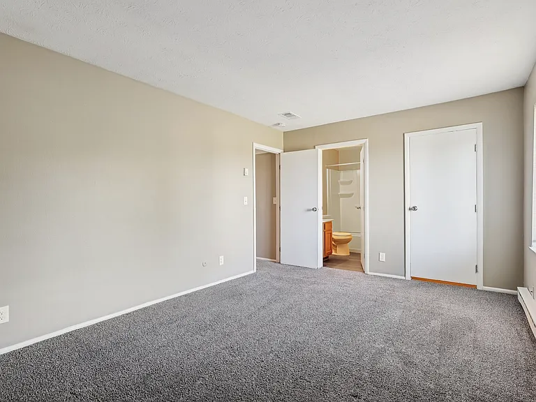 Oakwood Apartments — Photo 21