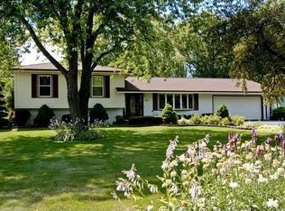 130 Rosedale Ct, Bloomingdale, IL 60108