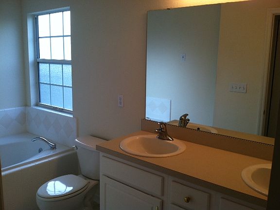 5th image of 3271 John Hancock Dr