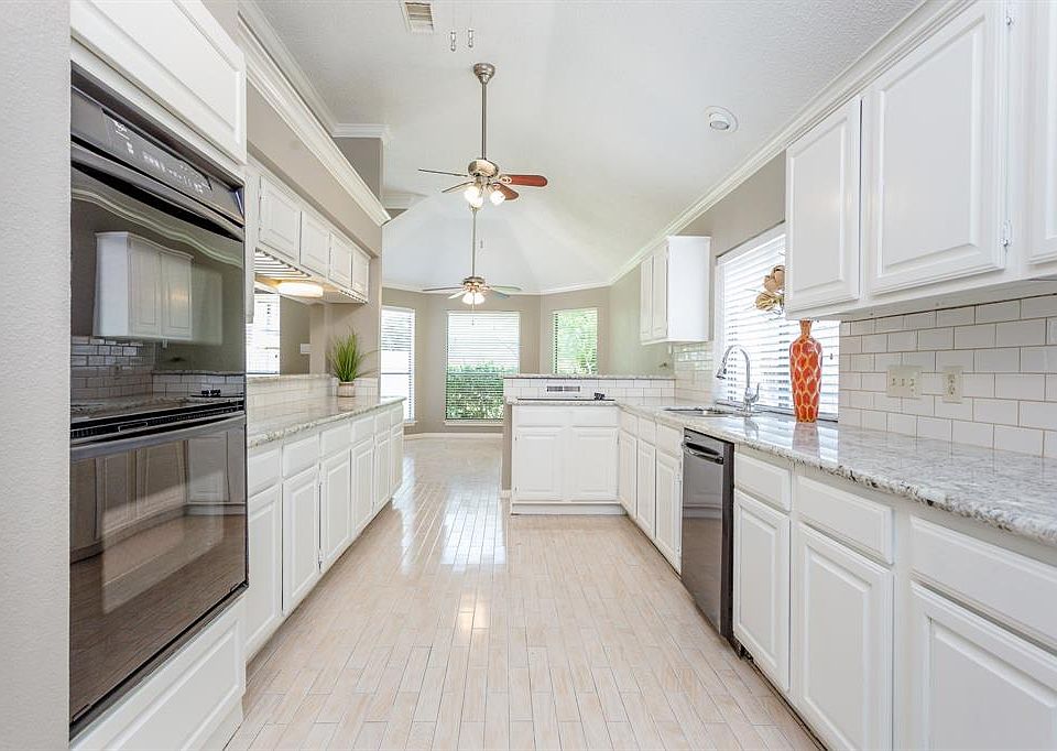 1st image of 3326 Rushwood Ln