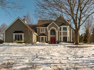 3725 W Grace Ave, Mequon, WI 53092